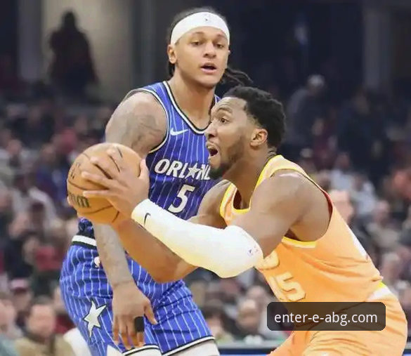 欧博下载 3个关键回合解析:骑士险胜魔术,米切尔42分背后的战术博弈